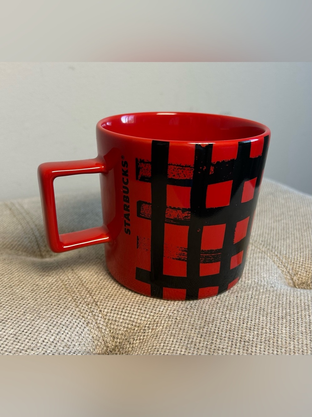 Starbucks 2016 Red & Black Buffalo Plaid 14 Oz Ceramic Coffee Mug Tea Cup